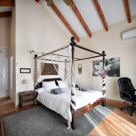 Cse Laurel Villa